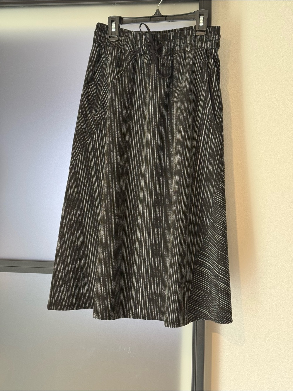 Athleta A-Line Drawstring Waist Skirt Size 2